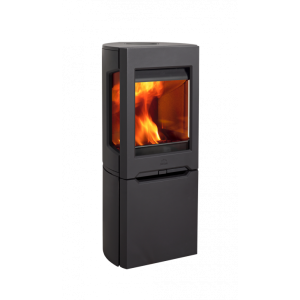 F 165 Nett og elegant ovn der du ser flammer fra hele rommet